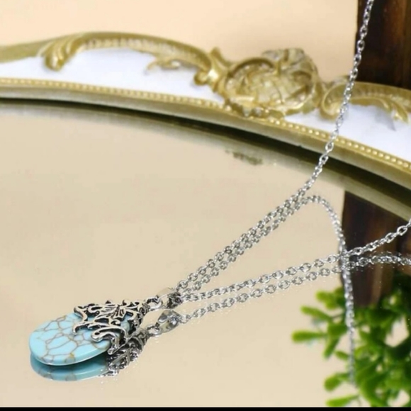 Turquoise Oval Pendant & Silver Necklace - Picture 3 of 5